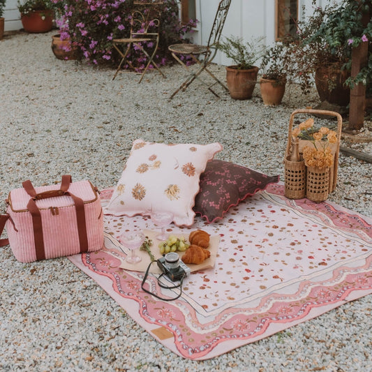 Dahlia Picnic Rug | Rose